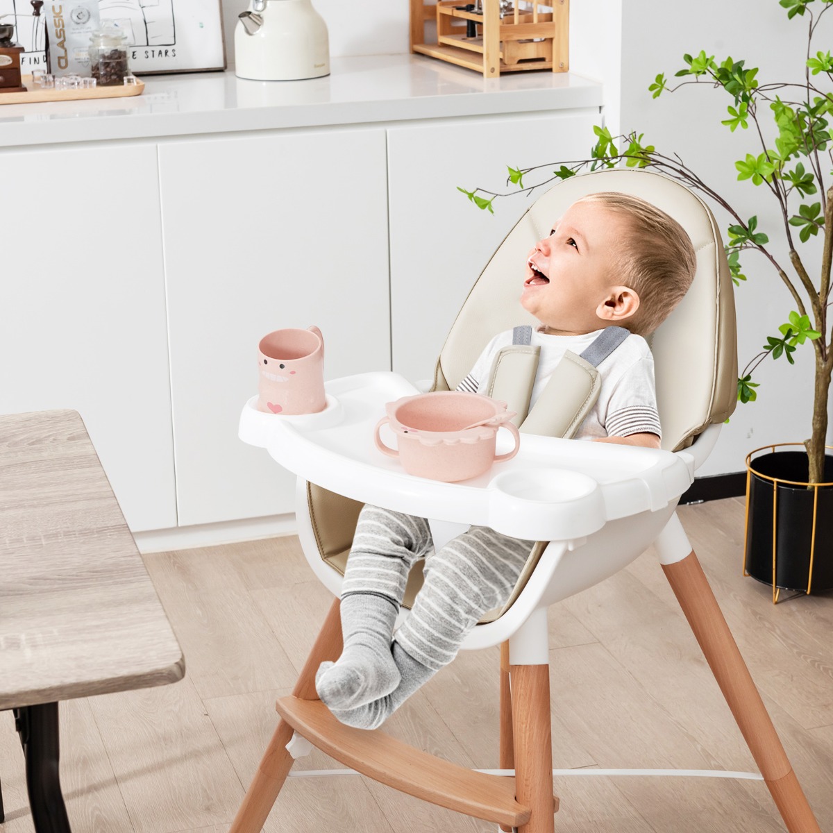 2 in 1 Babyhochstuhl aus Buchenholz mit 5-Punkt-Sicherheitsgurt & Doppeltablett Beige