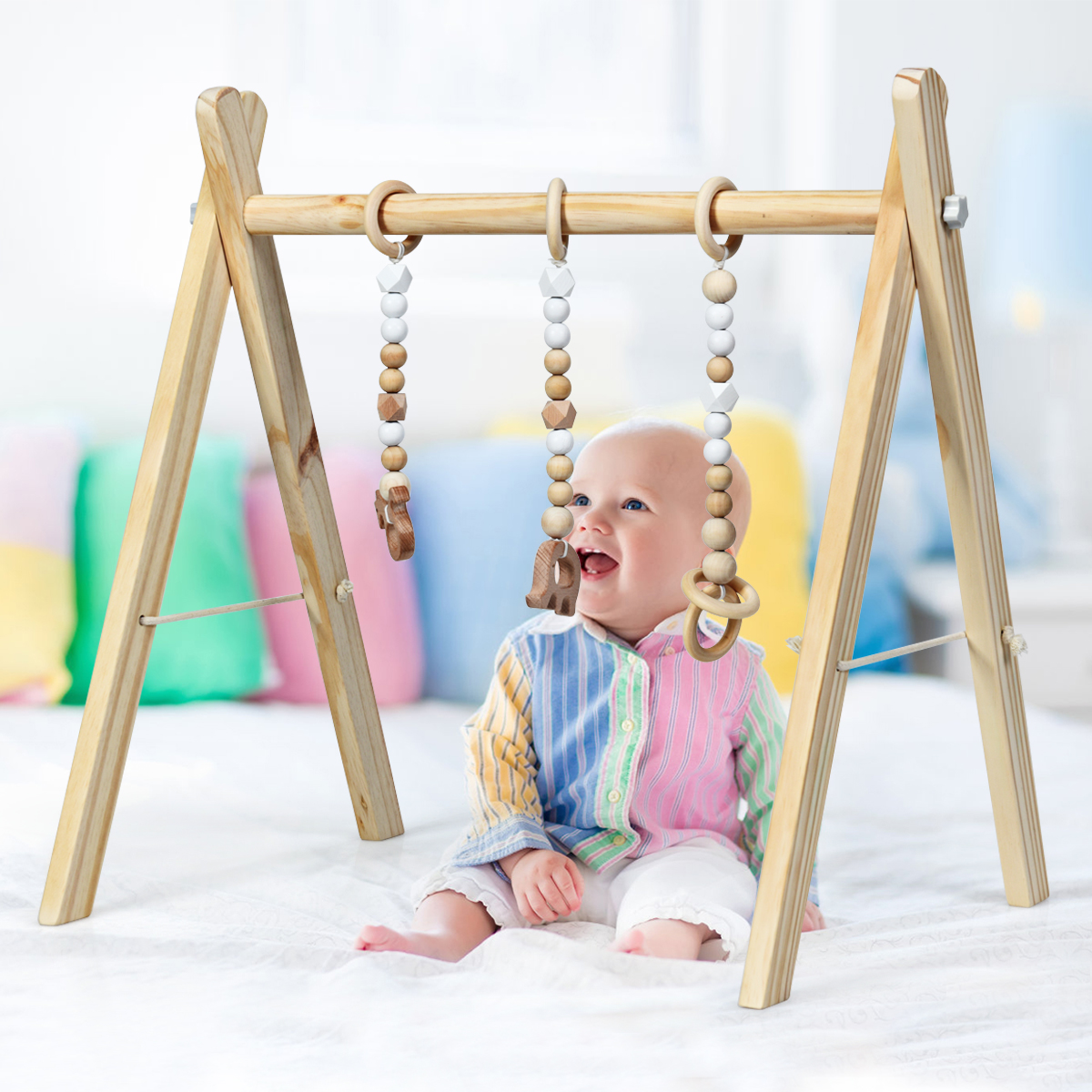 Baby Gym Babyspielgerät Spieltrapez Spielbogen Holzspielzeug Aktivitätszentrum mit 3 Kinderspielzeugen Natur