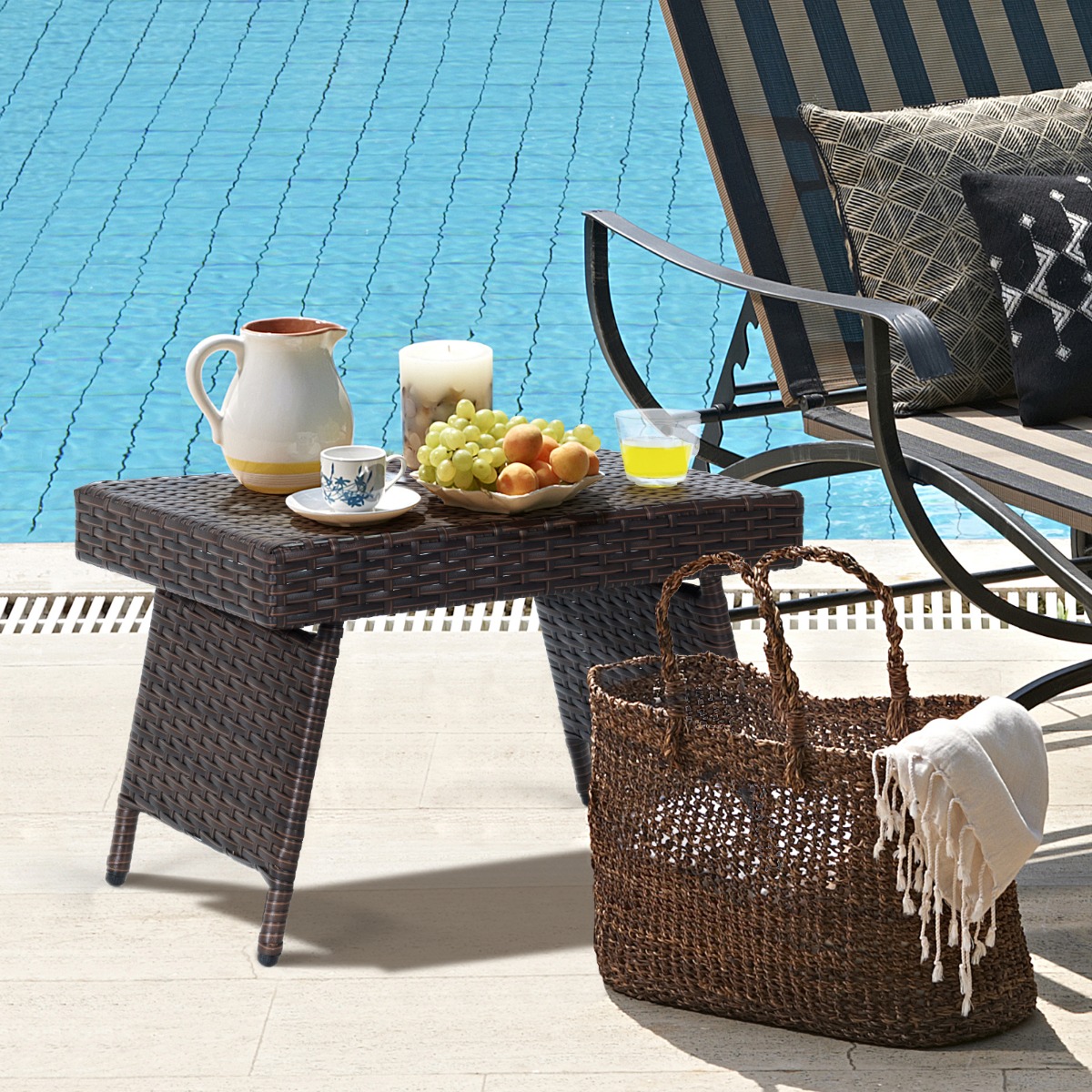 Klappbarer Couchtisch Outdoor-Beistelltisch mit PVC-Platte 60 x 40 x 40 cm Braun