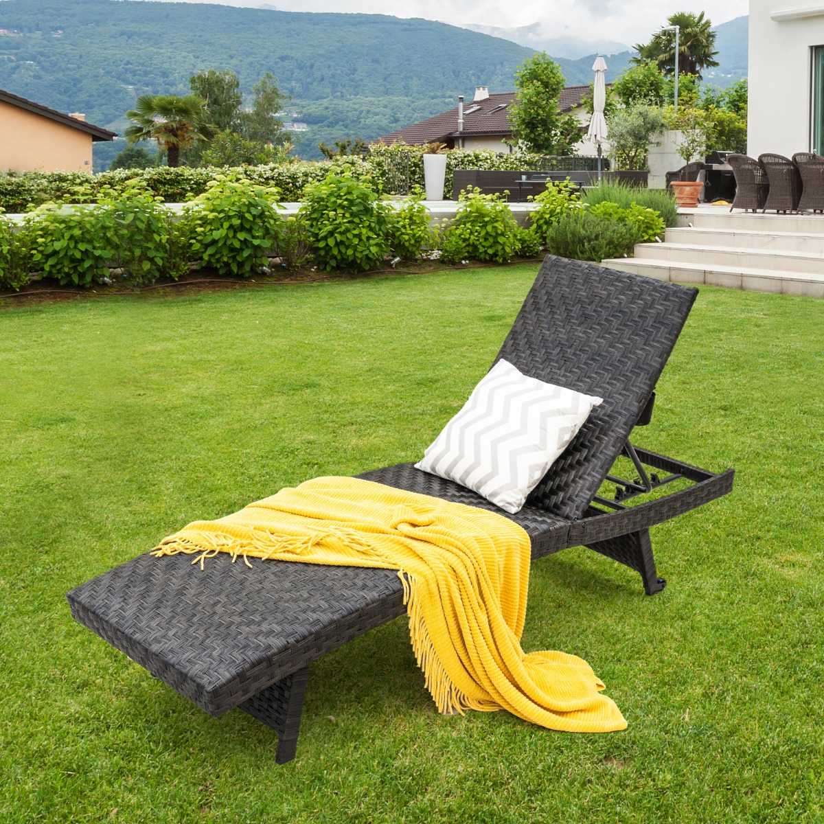 Terrassen-Liegestuhl Rattan-Liegestuhl mit 5-stufig verstellbarer Rückenlehne 195 x 61 x 38-97 cm Mix Braun