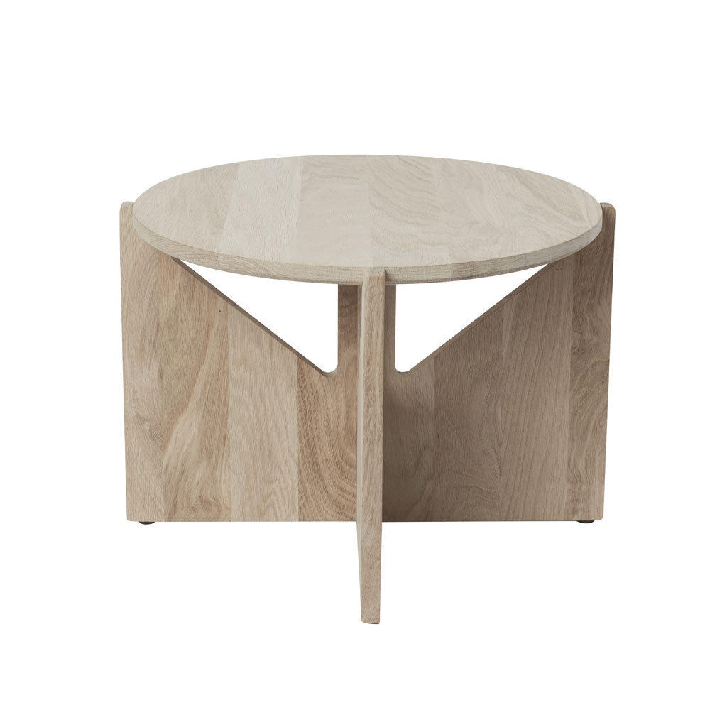 Kristina Dam – Table – Beistelltisch aus Holz im geometrischen Design