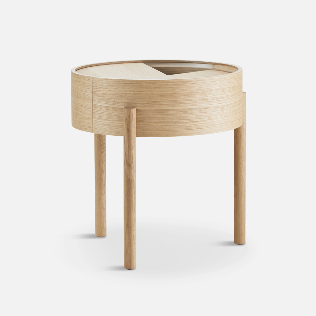 Woud – Arc Side Table – runder Beistelltisch mit Stauraum aus Holz