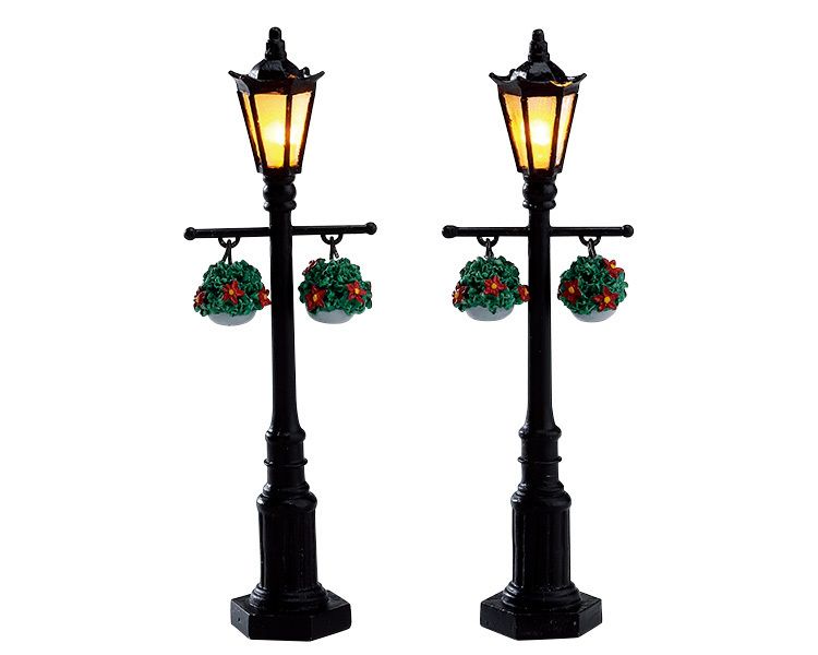 LEMAX – Old English Lamp Post