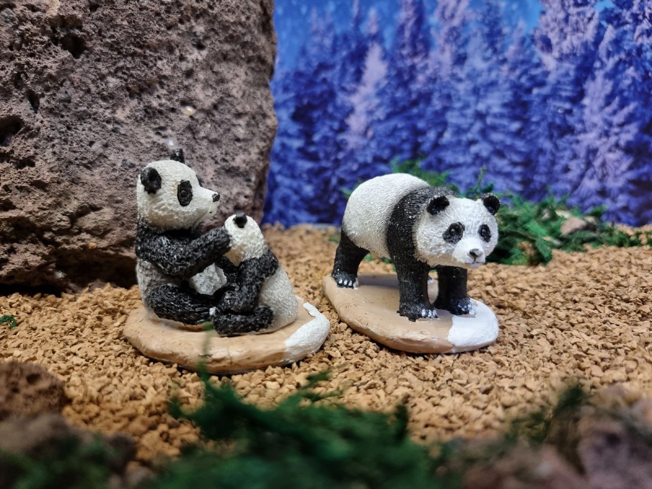 LUVILLE – Panda Family