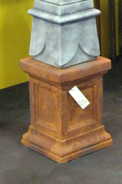 Gartenfigur Säule aus Steinguss, EDITION OXID – Original von Vidroflor