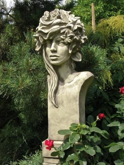 Gartenfigur Büste Moderne Romantik „SOMMER“ (Rosi), Steinguss – Original von …