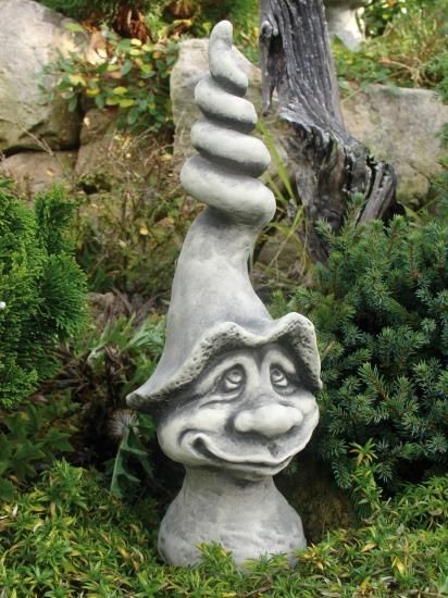 Gartenfigur Magic Mushrooms, „SPIRLUS“, Steinguss – Original von Vidroflor