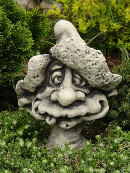 Gartenfigur Magic Mushrooms, „HARALD“, Steinguss – Original von Vidroflor