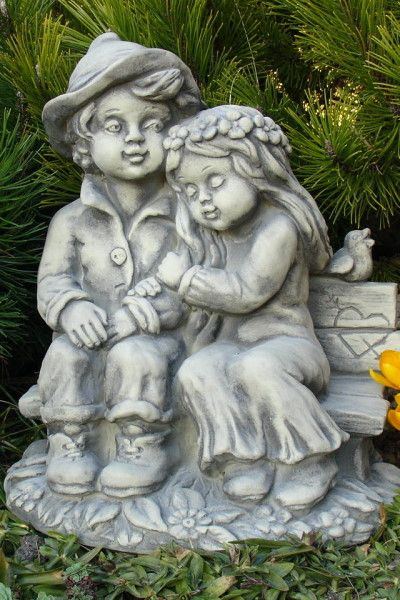 Gartenfigur Pärchen „CARLA und FERDINAND“, Steinguss – Original von Vidroflor