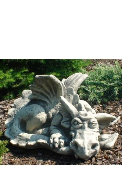 Gartenfigur Drache „PEEP“, zwinkernd, Steinguss – Original von Vidroflor