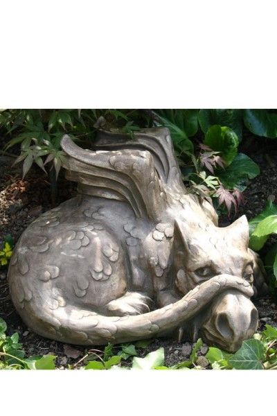 Gartenfigur Drache „OLD SMUG“ blinzelnd © by Fiona Scott – Original von Vidro…