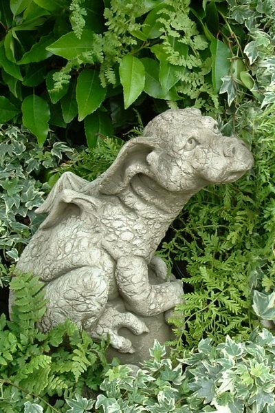 Gartenfigur „PUDDLES“, Drache, © by Fiona Scott – Original von Vidroflor