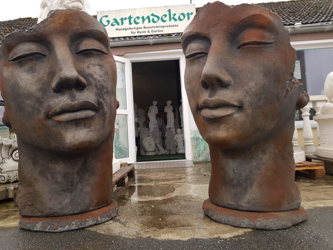 Gartenfigur Gesicht „Mann“ und „Frau“ im Set ,Rosteffekt, inkl. Platte zur Mo…