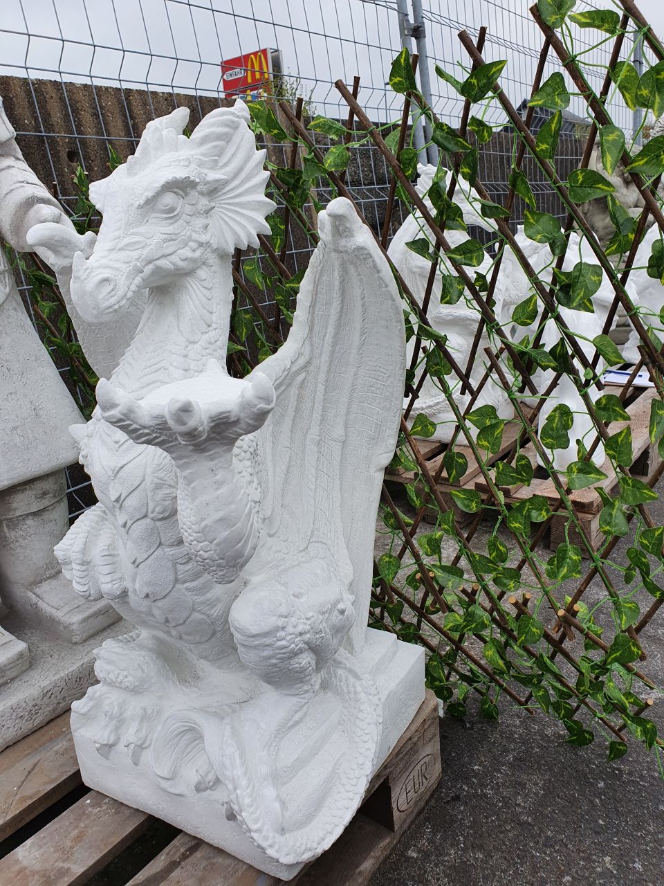 Gartenfigur Drache, verschiedene Farben