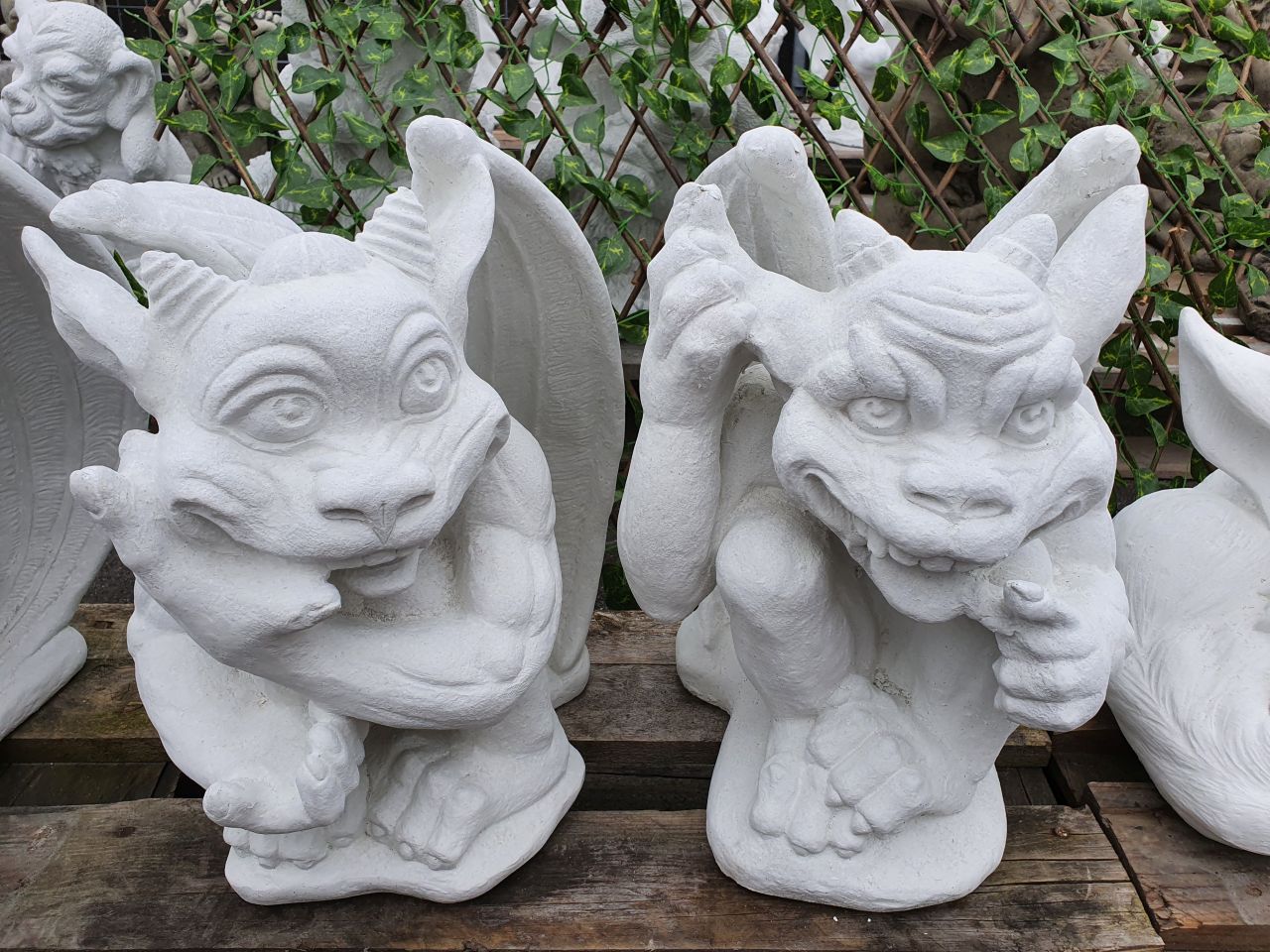 Gartenfigur Torwächter Gargoyle 2er Set, weiß