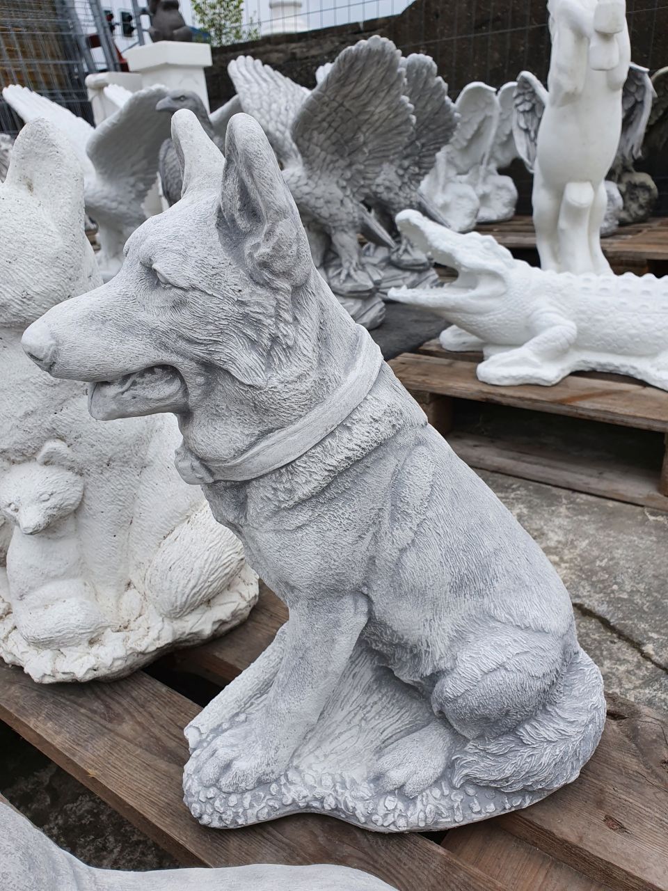 Gartenfigur Schäferhund klein, verschiedene Farben