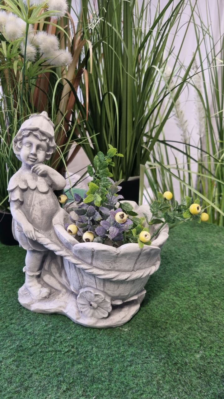 Gartenfigur Junge mit Schale zum bepflanzen „Blume“, antik grau