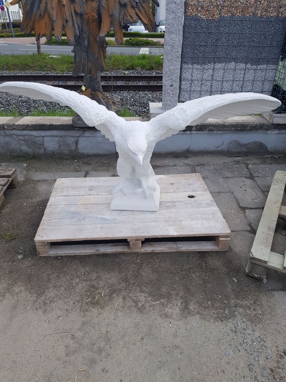 Gartenfigur Adler XXL Spannweite 1,80, verschiedene Farben