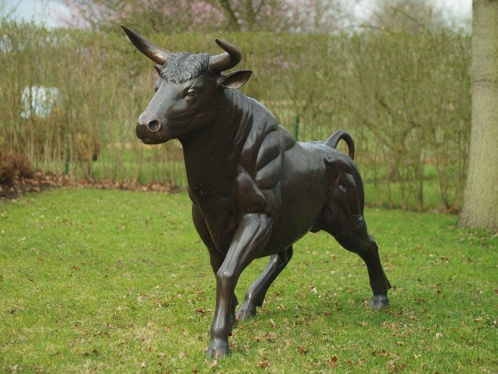 Bronzefigur Grosser Stier