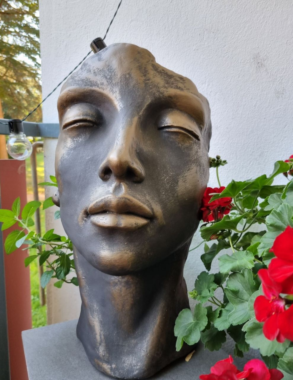 Gartenfigur Gesicht „Frau“, klein, „Elegance“