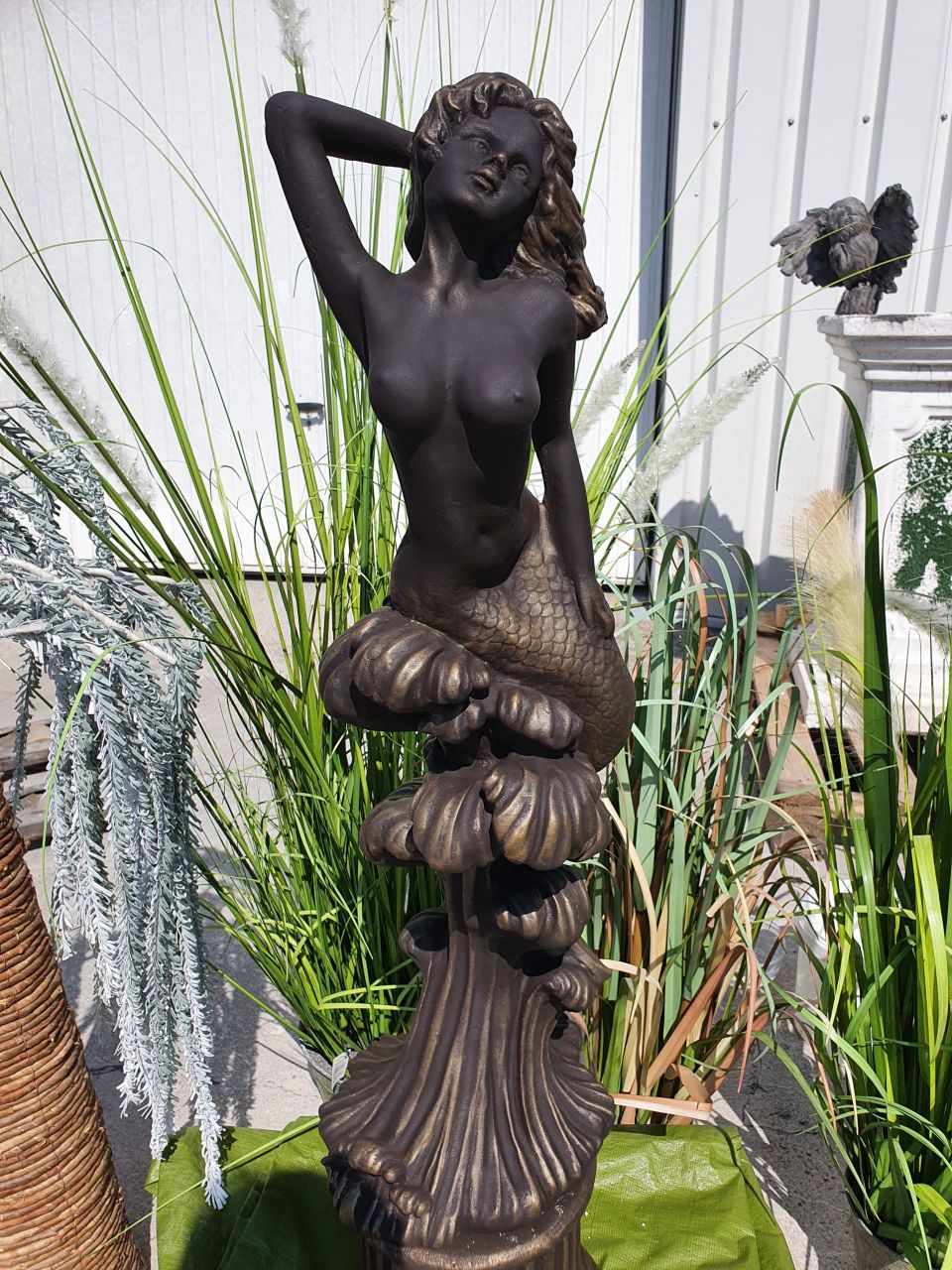 Gartenfigur Meerjungfrau mit Sockel „Elegance“