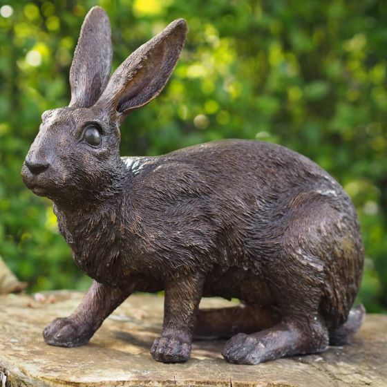 Bronzefigur Hase groß