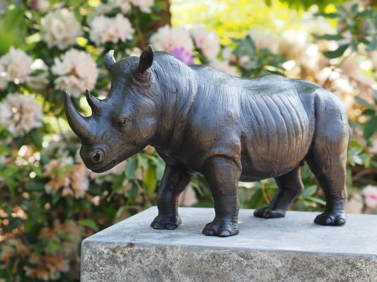 Bronzefigur Nashorn