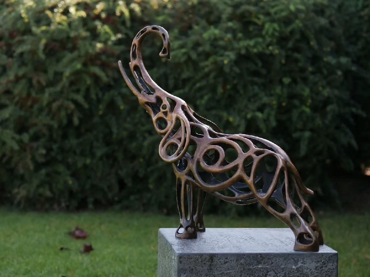 Bronzefigur Elefant, abstrakt