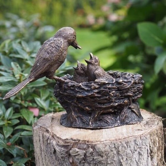 Bronzefigur Vogelnest