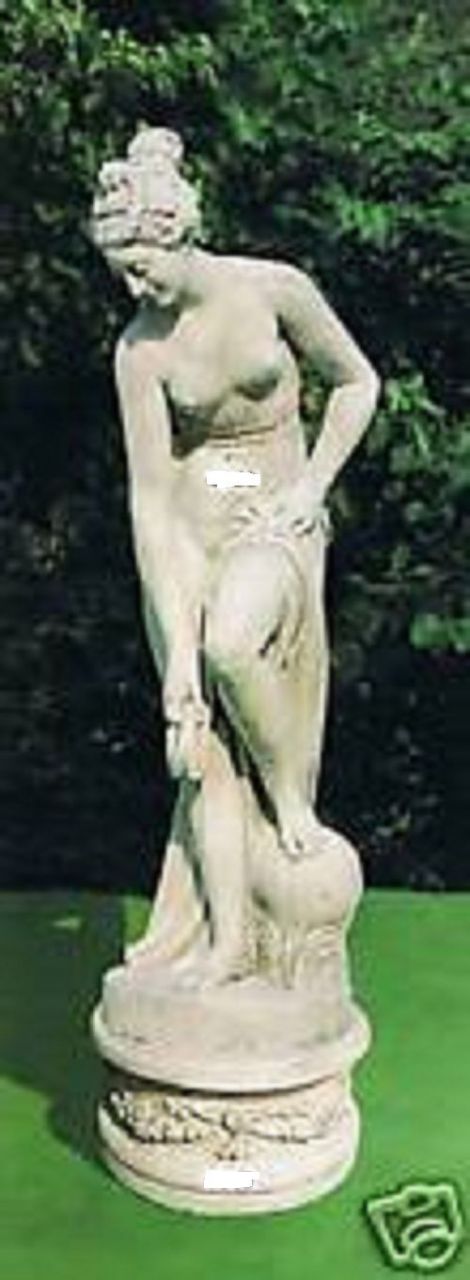 Gartenfigur Statue „Allegrain Grande“ mit Sockel im Set Made in Italy